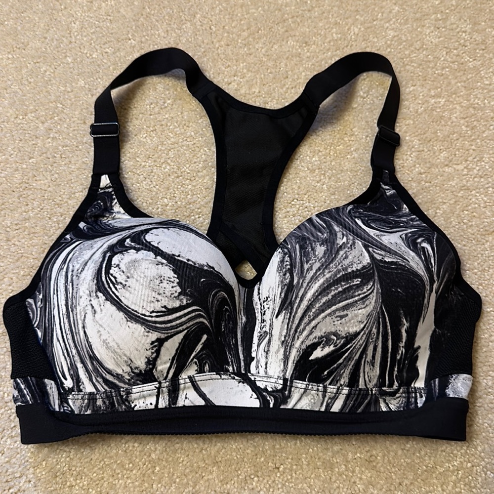 Victoria Sport Bra black and white swirl pattern size 32C